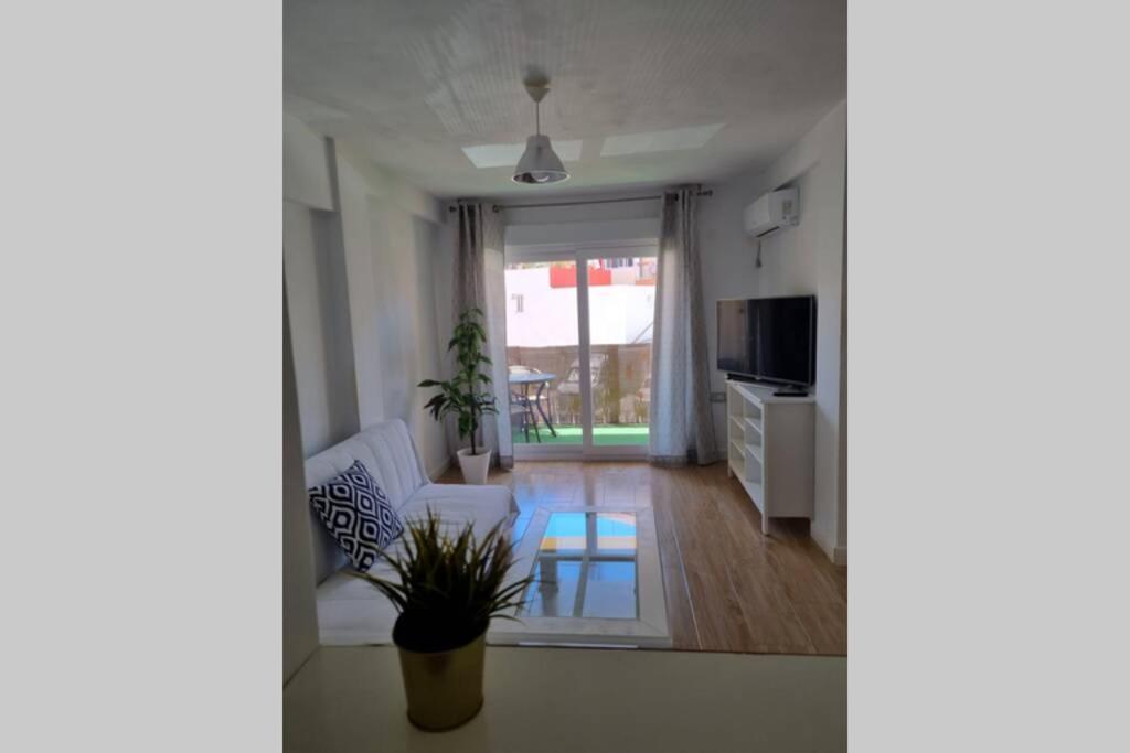 Appartamento Apartamento A Un Paseo De La Playa Fuengirola Esterno foto